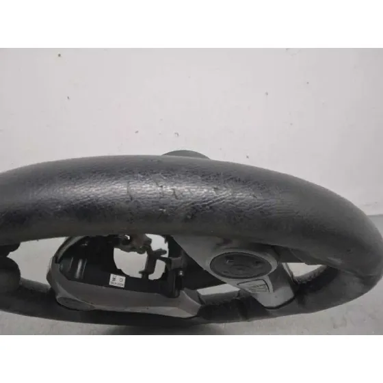 Volante para Toyota Prius+