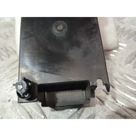 Mando Elevalunas Delantero Izquierdo para Ford Tourneo Courier (C4A)