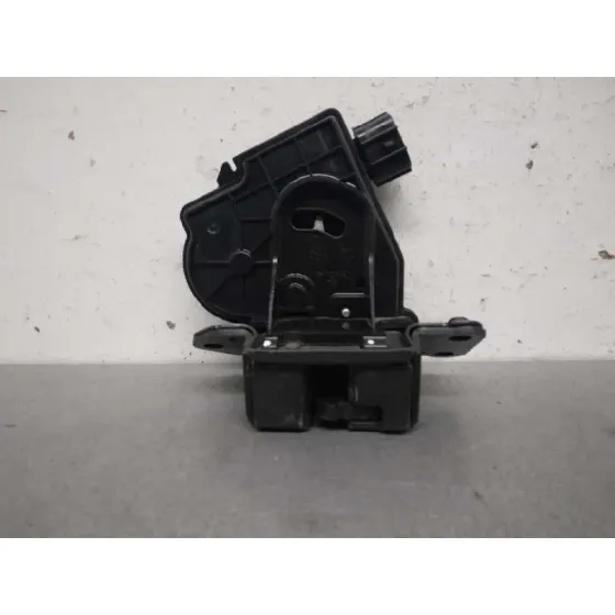 Cerradura Maletero / Porton para Toyota Prius+