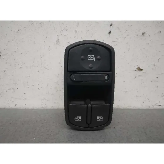 Mando Elevalunas Delantero Izquierdo para Opel Corsa D