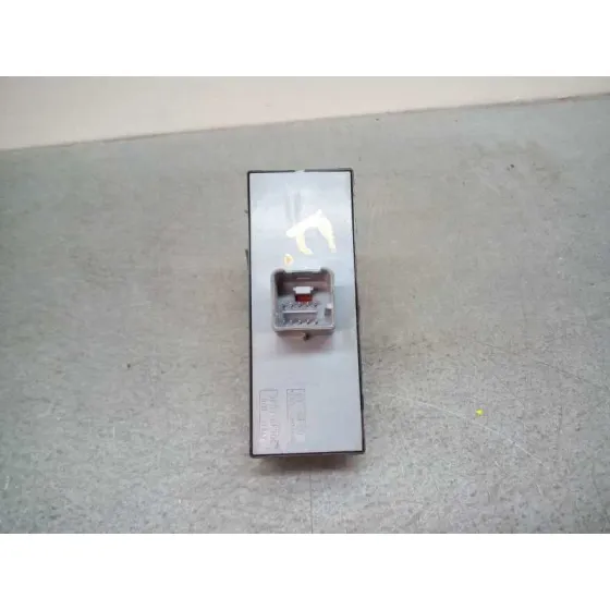 Mando Elevalunas Delantero Izquierdo para Volkswagen Passat Berlina (3C2)