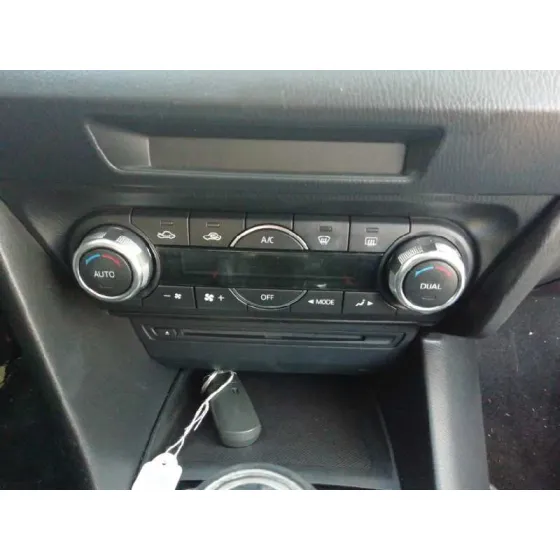 Mando Climatizador para Mazda 3 Lim. ()