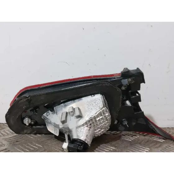 Piloto Trasero Derecho Interior para Mazda 3 Lim. ()