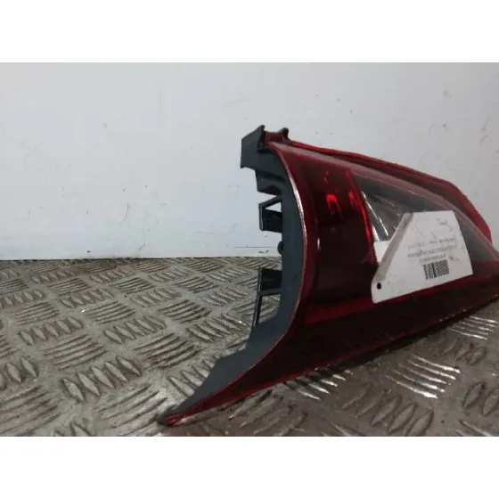 Piloto Trasero Derecho Interior para Mazda 3 Lim. ()