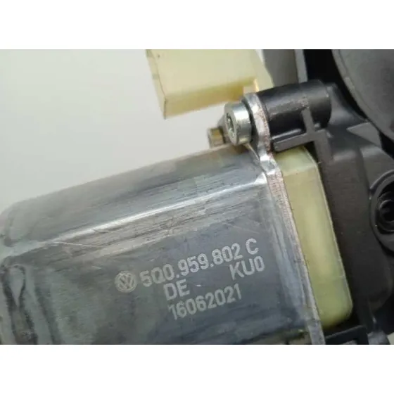 Motor Elevalunas Delantero Derecho para Seat Ateca (Khp)