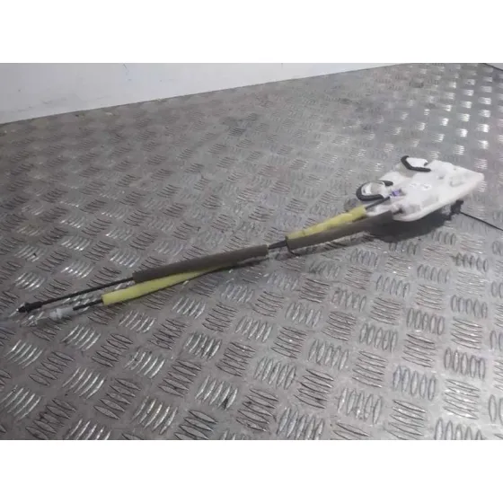 Cerradura Puerta Delantera Derecha para Mazda 3 Lim. ()