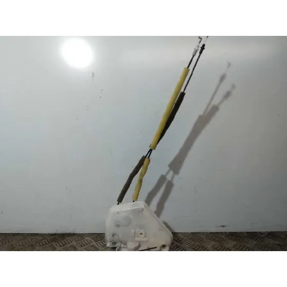 Cerradura Puerta Delantera Izquierda para Mazda 3 Lim. ()