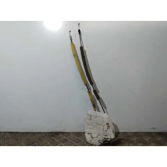 Cerradura Puerta Trasera Derecha para Mazda 3 Lim. ()