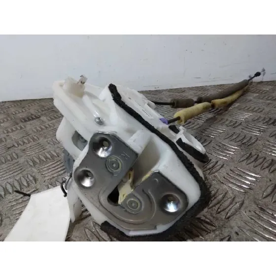 Cerradura Puerta Trasera Derecha para Mazda 3 Lim. ()