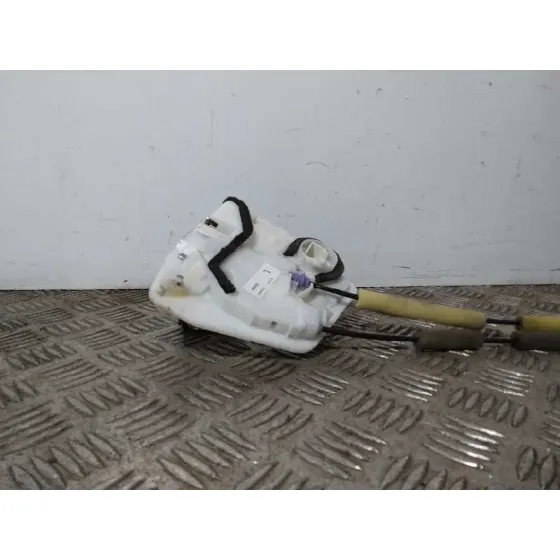Cerradura Puerta Trasera Izquierda para Mazda 3 Lim. ()