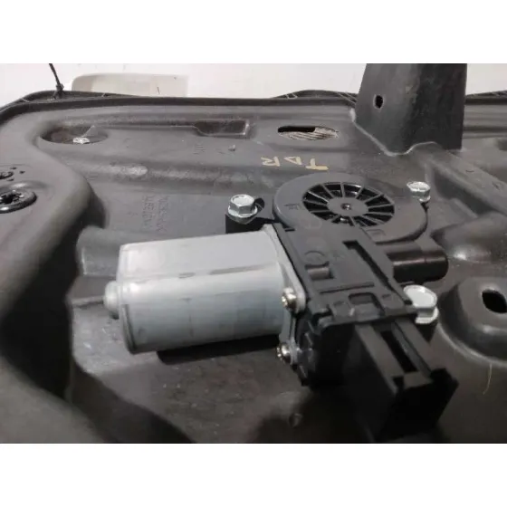 Elevalunas Trasero Derecho para Mazda 3 Lim. ()