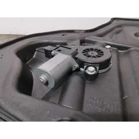 Elevalunas Trasero Izquierdo para Mazda 3 Lim. ()
