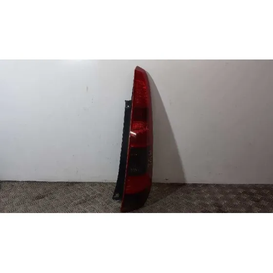 Piloto Trasero Derecho para Ford Fiesta (Cbk)