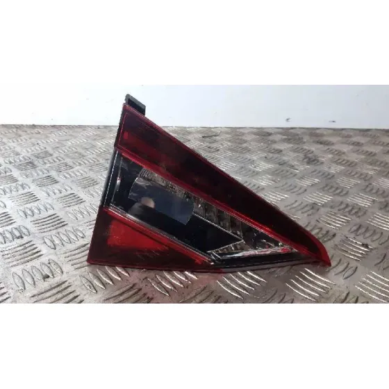 Piloto Trasero Izquierdo Interior para Skoda Superb (3V3)