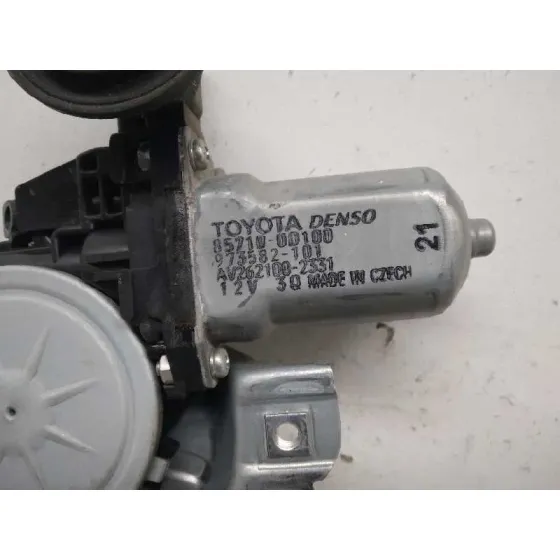Elevalunas Delantero Derecho para Toyota Yaris