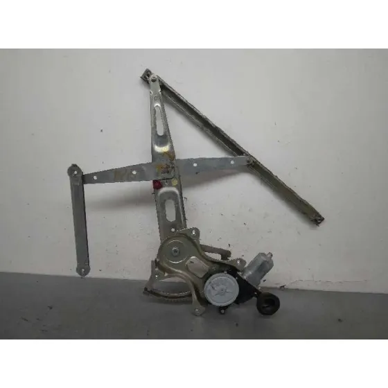 Elevalunas Trasero Izquierdo para Toyota Prius (Nhw20)