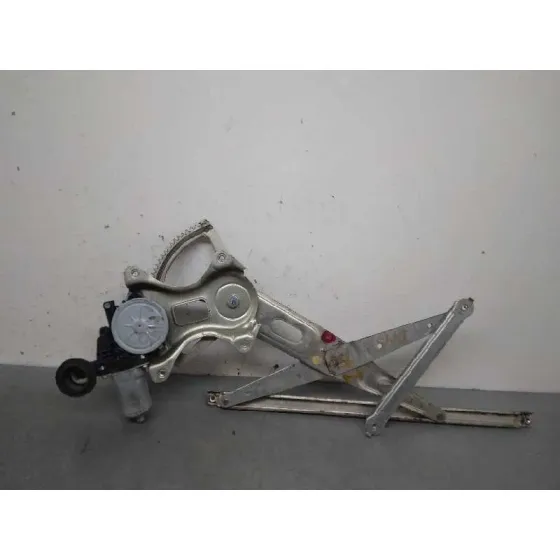 Elevalunas Trasero Izquierdo para Toyota Prius (Nhw20)