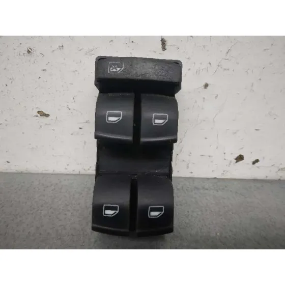 Mando Elevalunas Delantero Izquierdo para Audi A8 (4E2)