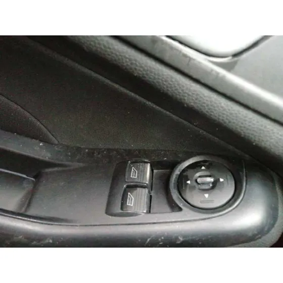 Mando Elevalunas Delantero Izquierdo para Ford Fiesta (Ccn)