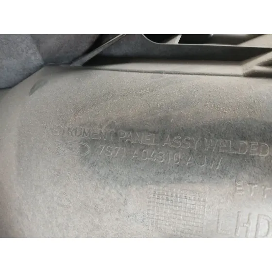 Salpicadero para Ford Mondeo Ber. (Ca2)