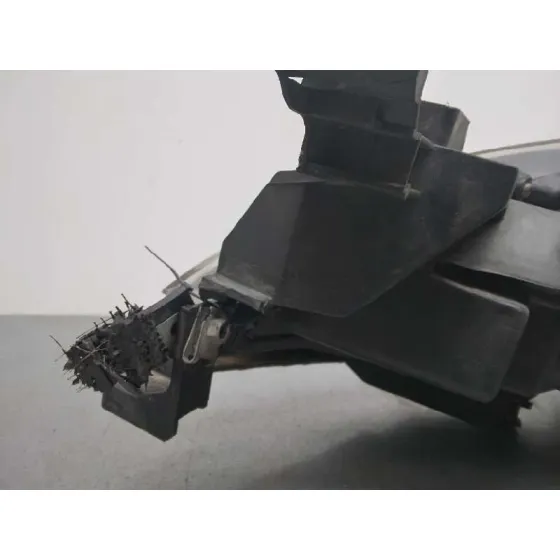 Faro Derecho para Mazda 6 Lim. (Gh)
