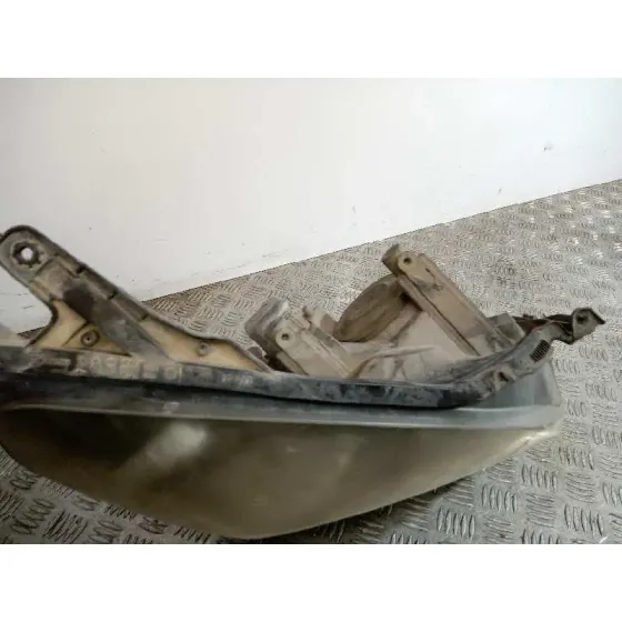 Faro Derecho para Opel Astra H Caravan