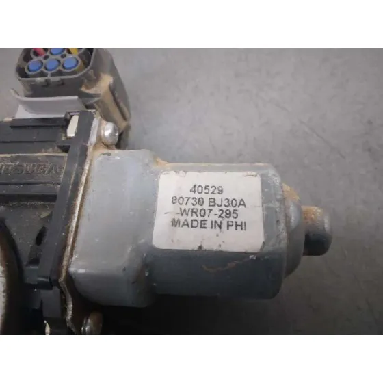 Elevalunas Delantero Derecho para Nissan Nv 200 (M20)