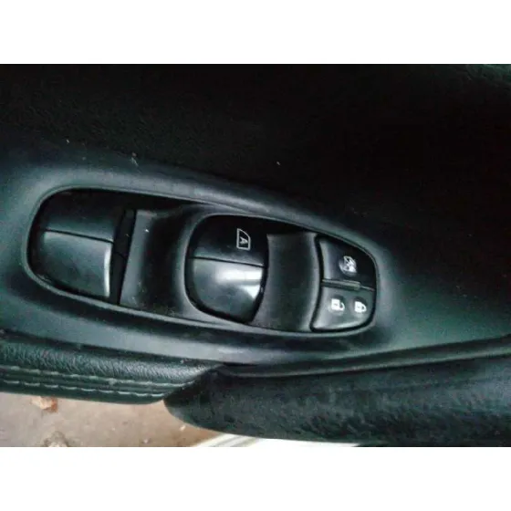 Mando Elevalunas Delantero Izquierdo para Nissan Qashqai (J11)