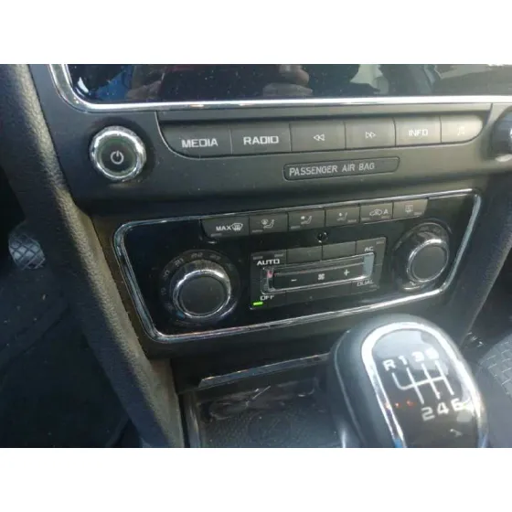 Mando Climatizador para Skoda Superb Combi (3T5)