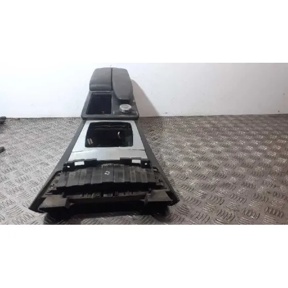 Apoyabrazos Central para Mercedes-Benz Clase C (W204) Familiar