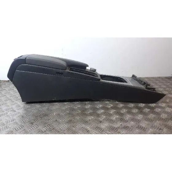Apoyabrazos Central para Mercedes-Benz Clase C (W204) Familiar