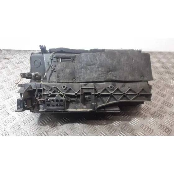Guantera para Mercedes-Benz Clase C (W204) Familiar