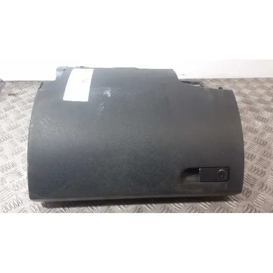 Guantera para Mercedes-Benz Clase C (W204) Familiar