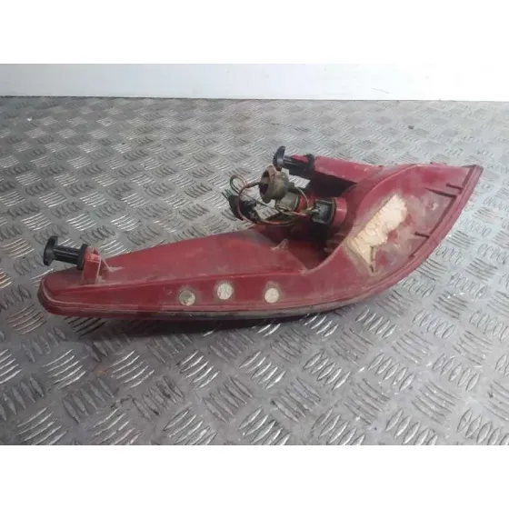 Piloto Trasero Derecho para Peugeot 607 (S1)