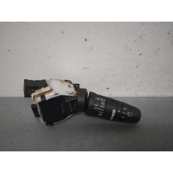 Mando Limpia para Nissan Nv 200 (M20)