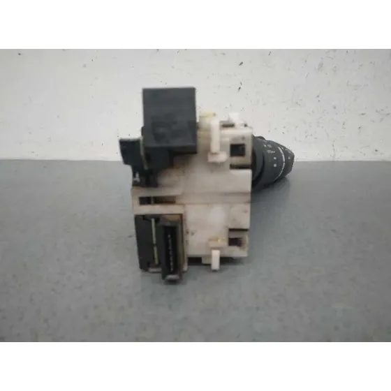 Mando Limpia para Nissan Nv 200 (M20)