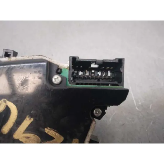 Mando Limpia para Nissan Nv 200 (M20)