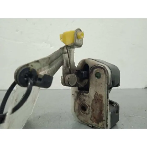 Cerradura Puerta Lateral Derecha para Nissan Interstar Mod. 04 (X70)