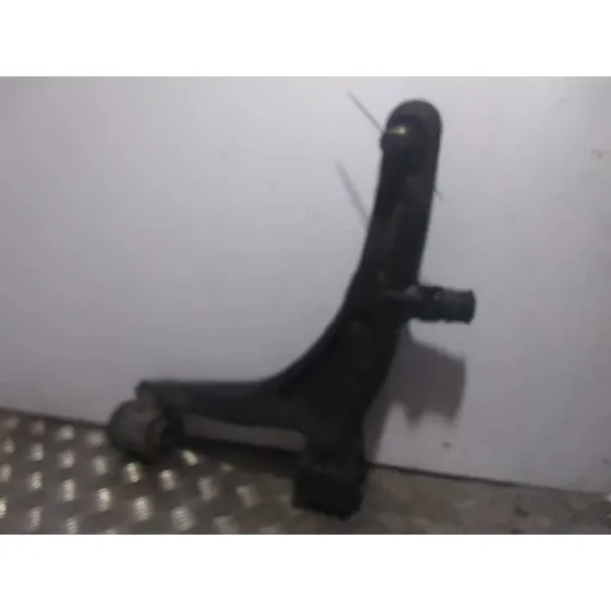 Brazo Suspension Inferior Delantero Izquierdo para Nissan Interstar Mod. 04 (X70)