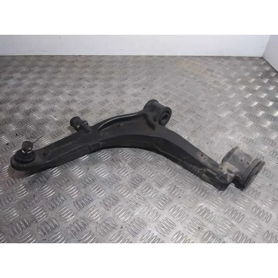Brazo Suspension Inferior Delantero Izquierdo para Nissan Interstar Mod. 04 (X70)