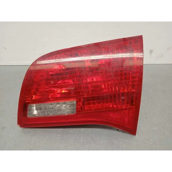 Piloto Trasero Derecho Interior para Audi A6 Avant (4F5)
