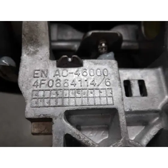 Apoyabrazos Central para Audi A6 Berlina (4F2)