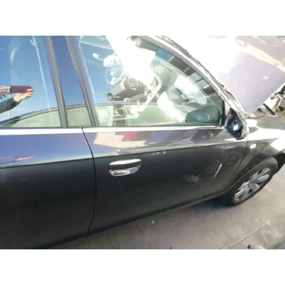 Puerta Delantera Derecha para Audi A6 Berlina (4F2)