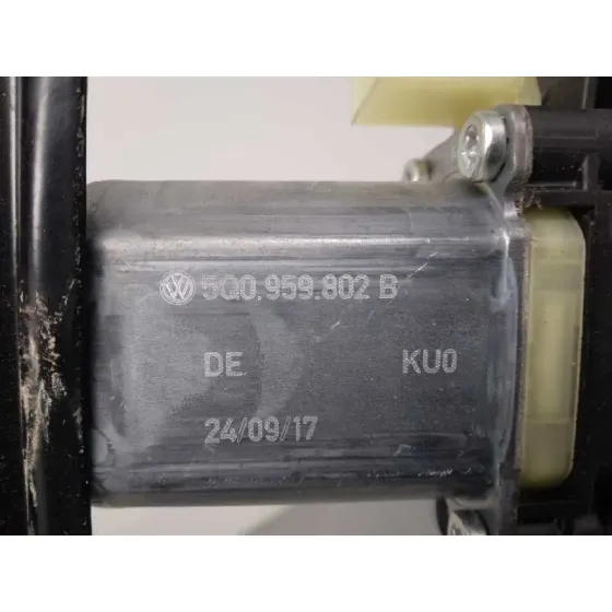 Elevalunas Delantero Derecho para Skoda Superb (3V3)