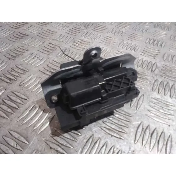 Cerradura Maletero / Porton para Ford Puma