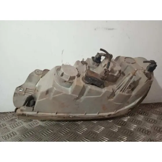 Faro Derecho para Kia Carnival Ii