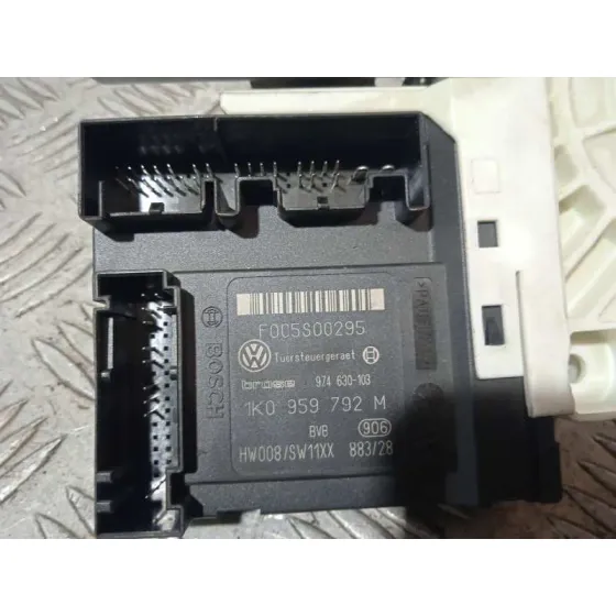 Motor Elevalunas Delantero Derecho para Volkswagen Passat Berlina (3C2)