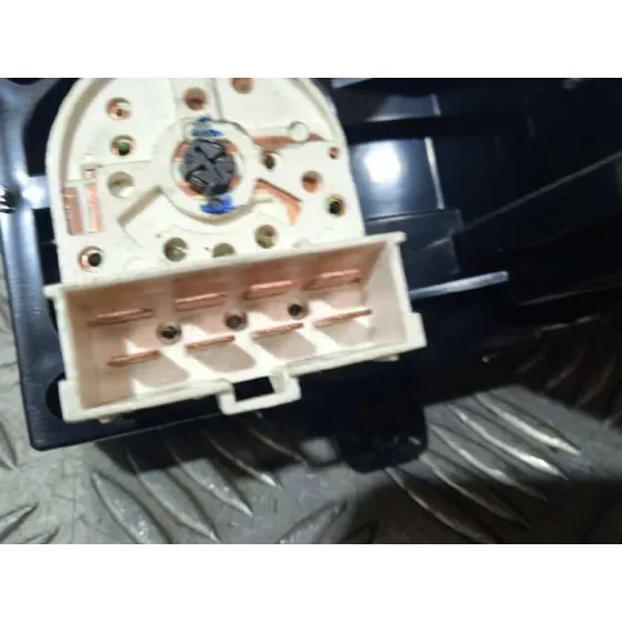 Mando Climatizador para Kia Carnival Ii