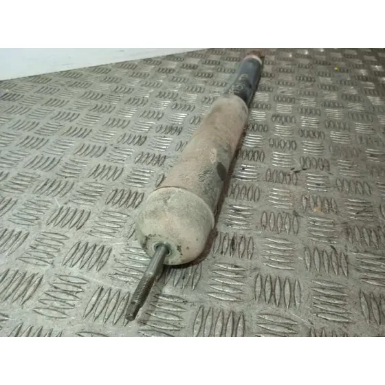 Amortiguador Trasero Derecho para Nissan Pulsar (C13)