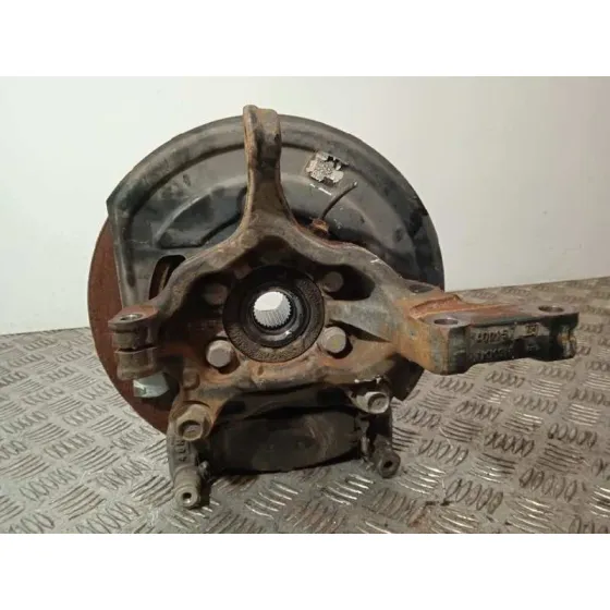 Mangueta Delantera Izquierda para Nissan Pulsar (C13)